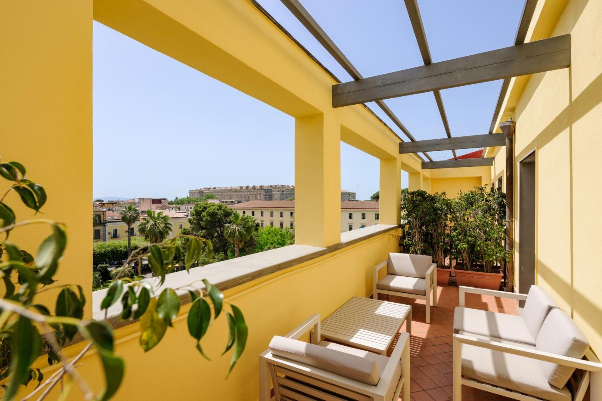 Hotel Dei Cavalieri Caserta - La Reggia Exterior foto